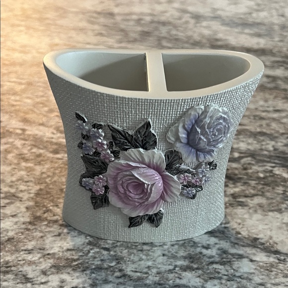 Michele Other - Michele Lilac Toothbrush Holder
